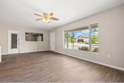 106 Aurora Street E, Venice, FL 34285 - Photo 9