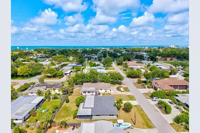 106 Aurora Street E, Venice, FL 34285 - Photo 59