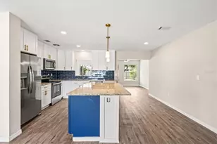 106 Aurora St E, Venice, FL 34285 - Photo 11
