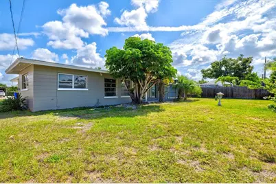 106 Aurora Street E, Venice, FL 34285 - Photo 49