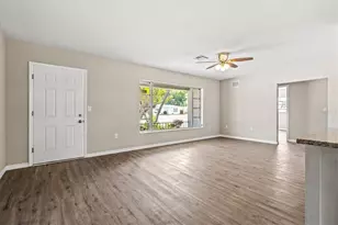 106 Aurora St E, Venice, FL 34285 - Photo 7
