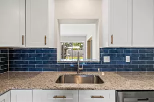 106 Aurora St E, Venice, FL 34285 - Photo 17