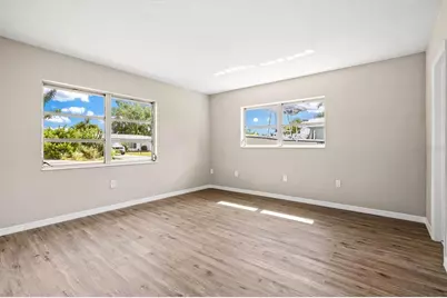 106 Aurora Street E, Venice, FL 34285 - Photo 33