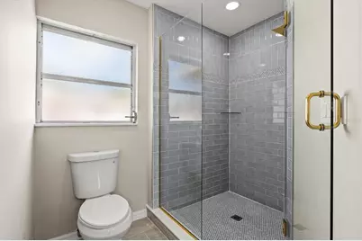 106 Aurora Street E, Venice, FL 34285 - Photo 31