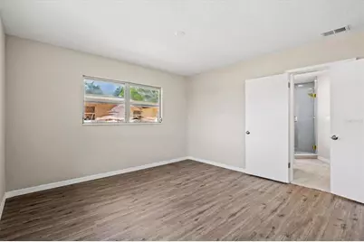 106 Aurora Street E, Venice, FL 34285 - Photo 27