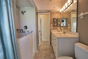 902 Pinehurst Ln, Venice, FL 34293 - Photo 41