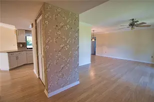 902 Pinehurst Ln, Venice, FL 34293 - Photo 5