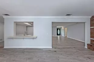 1720 Sandy Ct, Venice, FL 34293 - Photo 5