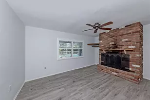 1720 Sandy Ct, Venice, FL 34293 - Photo 15