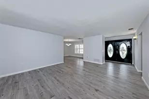 1720 Sandy Ct, Venice, FL 34293 - Photo 3