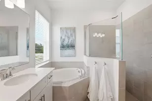 17300 Jadestone Ct, Venice, FL 34293 - Photo 31