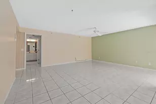 813 Montrose Dr, Venice, FL 34293 - Photo 9