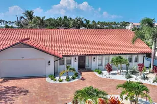 429 Darling Dr, Venice, FL 34285 - Photo 1