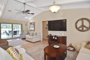 429 Darling Dr, Venice, FL 34285 - Photo 7
