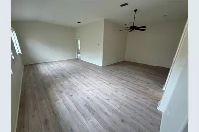 315 Auburn Woods Circle, Venice, FL 34292 - Photo 3