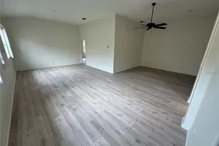 315 Auburn Woods Cir, Venice, FL 34292 - Photo 3