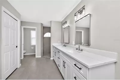 1251 Harbor Town Way, Venice, FL 34292 - Photo 23