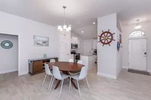 886 Euclid Rd, Venice, FL 34293 - Photo 11