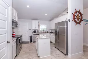 886 Euclid Rd, Venice, FL 34293 - Photo 13