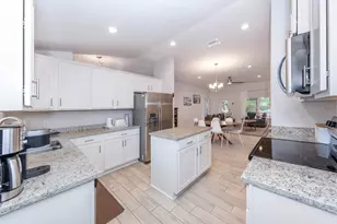 886 Euclid Rd, Venice, FL 34293 - Photo 17