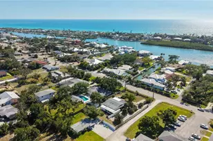 624 Bayshore Rd, Nokomis, FL 34275 - Photo 69