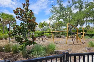 15285 Shady Palms Ln, Nokomis, FL 34275 - Photo 5
