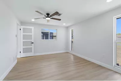 1600 Cypress Point Court, Venice, FL 34293 - Photo 19