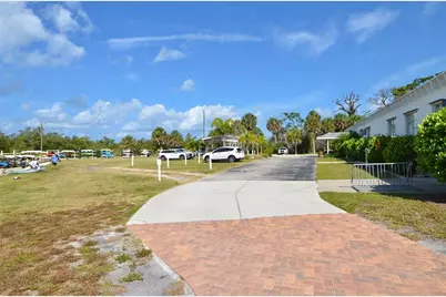 1379 Everest Road, Venice, FL 34293 - Photo 43