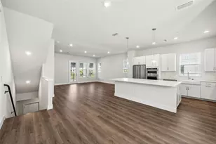 7244 Sutton Ln, Sarasota, FL 34240 - Photo 13