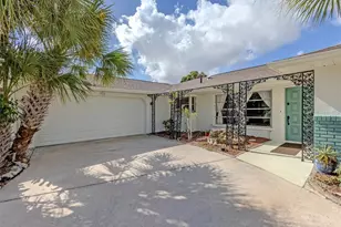 1480 Lakeside Dr, Venice, FL 34293 - Photo 3