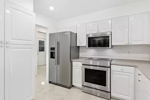 396 Bayshore Dr, Venice, FL 34285 - Photo 13