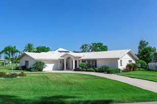 396 Bayshore Dr, Venice, FL 34285 - Photo 13