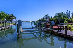 396 Bayshore Dr, Venice, FL 34285 - Photo 25