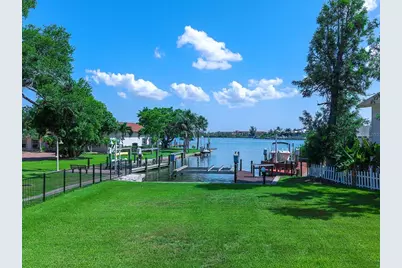 396 Bayshore Drive, Venice, FL 34285 - Photo 23