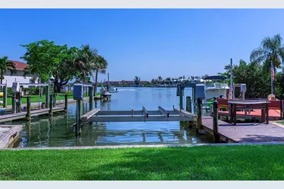 396 Bayshore Drive, Venice, FL 34285 - Photo 27