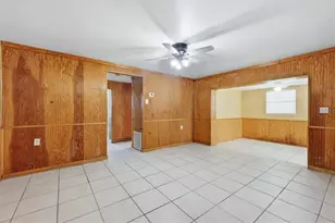 200 Orduna Dr, North Port, FL 34287 - Photo 17