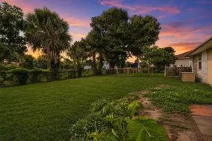200 Orduna Dr, North Port, FL 34287 - Photo 5