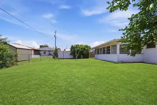 329 San Benito Ave, North Port, FL 34287 - Photo 31