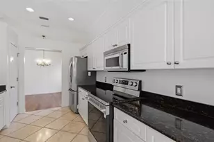 238 Vestavia Dr, Venice, FL 34292 - Photo 13