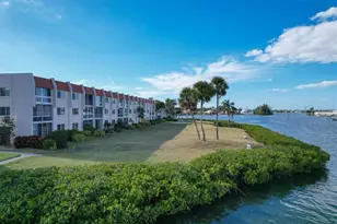 250 Santa Maria St, Venice, FL 34285 - Photo 5