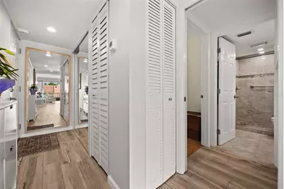 2763 Woodgate Lane #301, Sarasota, FL 34231 - Photo 15