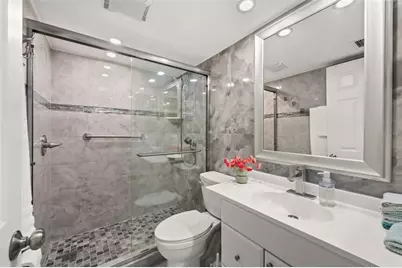2763 Woodgate Lane #301, Sarasota, FL 34231 - Photo 13