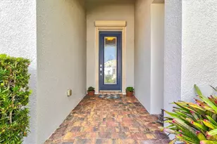 19556 Petrino St, Venice, FL 34293 - Photo 3