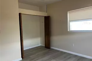 321 Alba St E, Venice, FL 34285 - Photo 13