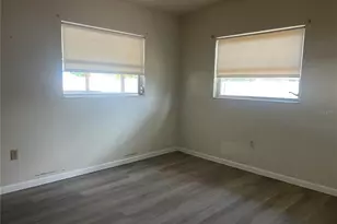 321 Alba St E, Venice, FL 34285 - Photo 15