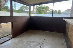 321 Alba St E, Venice, FL 34285 - Photo 27