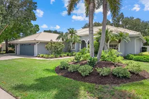 288 Venice Golf Club Dr, Venice, FL 34292 - Photo 1