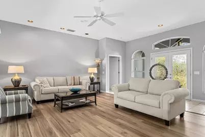 288 Venice Golf Club Drive, Venice, FL 34292 - Photo 9