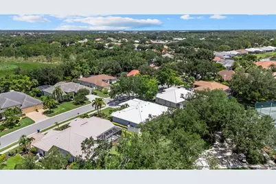 288 Venice Golf Club Drive, Venice, FL 34292 - Photo 3