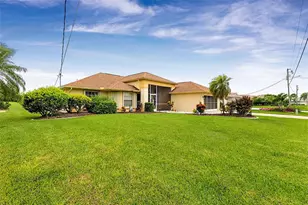 20 Medalist Ct, Rotonda West, FL 33947 - Photo 9